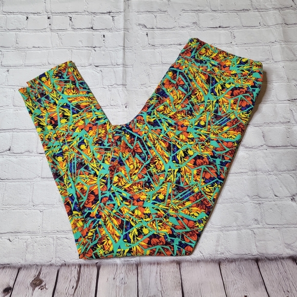 LuLaRoe Tall and Curvy Leggings - Floral Geometric Print - EUC - Picture 1 of 10